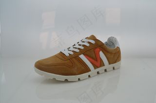真皮休闲鞋图片
