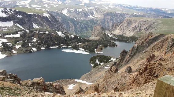 高地湖泊风景图片 高地湖泊风景图片
