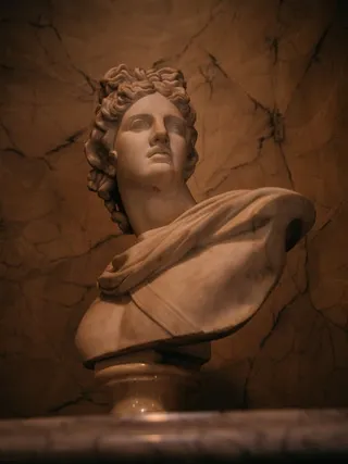 古典人物头像雕塑