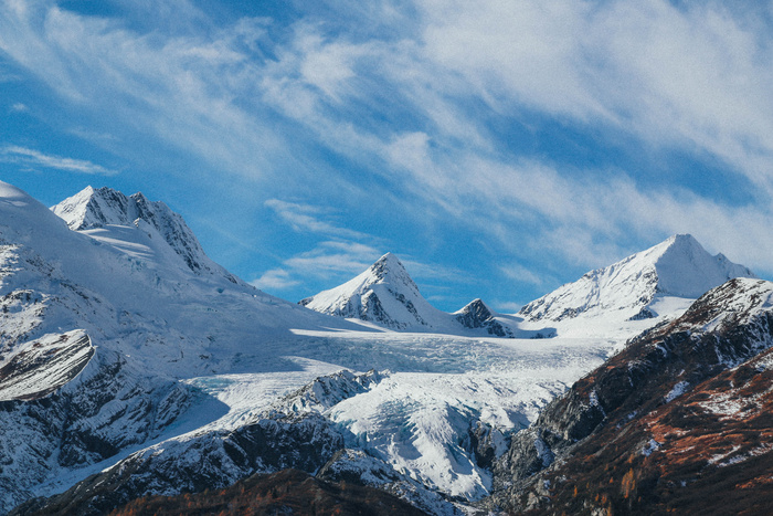 冬天下雪山上背景