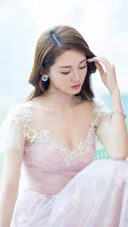 《芳华》女主角苗苗高清写真图片 《芳华》女主角苗苗高清写真图片