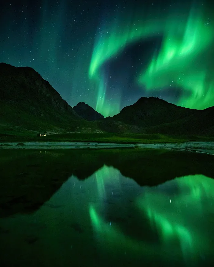 绿色极光壁纸图片