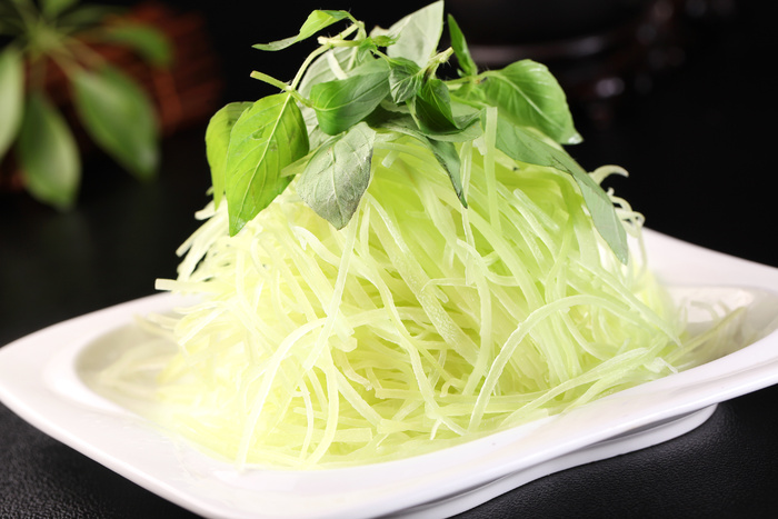 青笋拌荆芥 (2)