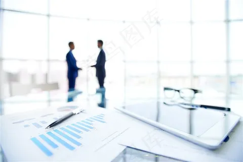 商务人士在商议 商务人士在商议