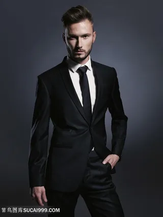 穿正装的商务男士高清图片