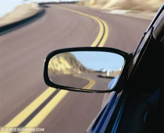 交通运输-反光镜中车道