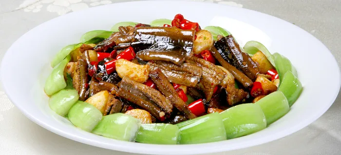 09 豉香鳝片爆青白 桥东大酒店