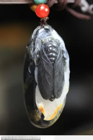 传统工艺-精致的黑色知了玉器