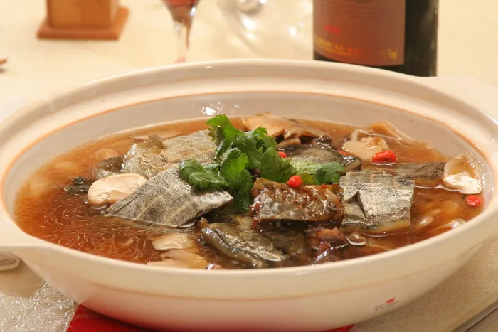 甲鱼山珍罩饼 (4)