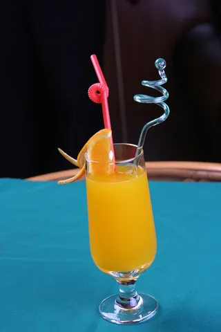 特调橙汁-名典咖啡