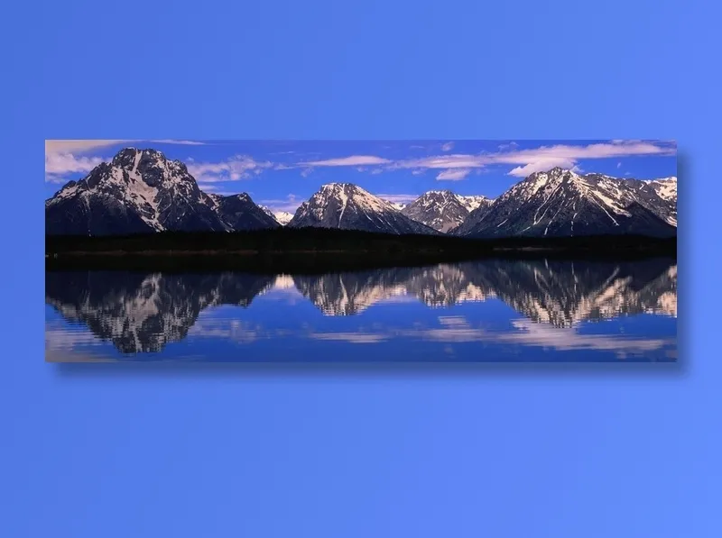唯美湖畔山脉山水风景图片