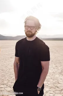 乱发大胡子欧美男人图片