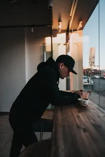 男人休闲装扮图片 男人休闲装扮图片