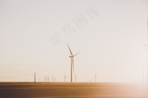 非主流风力发电风车图片