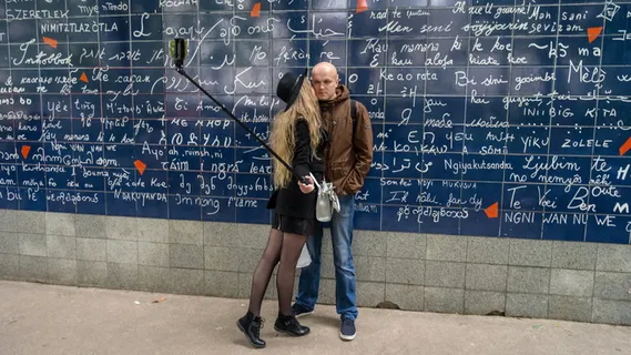情侣旅游打卡照片 情侣旅游打卡照片