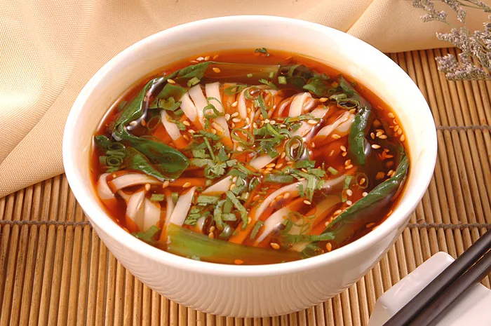 酸汤面 5元