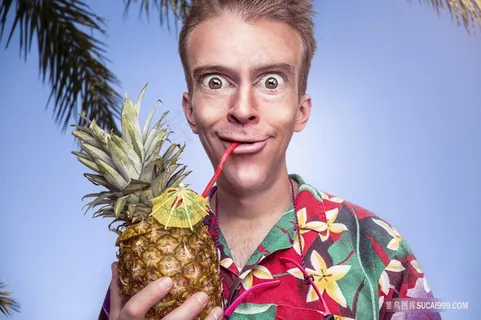 表情夸张的男性搞怪图片