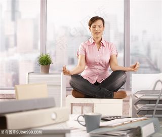 做瑜伽的美女高清图片