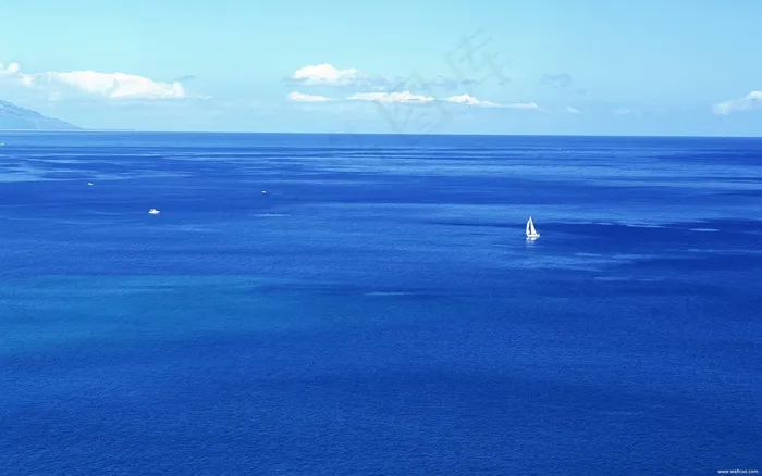 蓝天大海风光