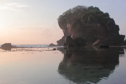 唯美海面倒影图片 唯美海面倒影图片