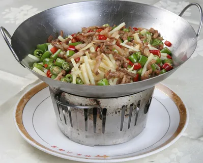 25 干锅脆笋 桥东大酒店