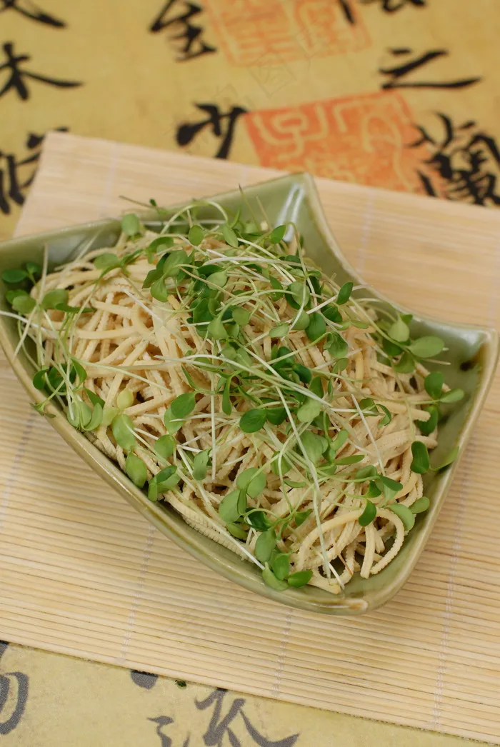  豆丝香椿苗