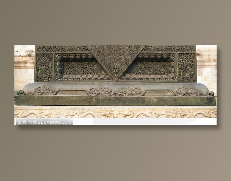 传统青铜器-经典的翔云花纹