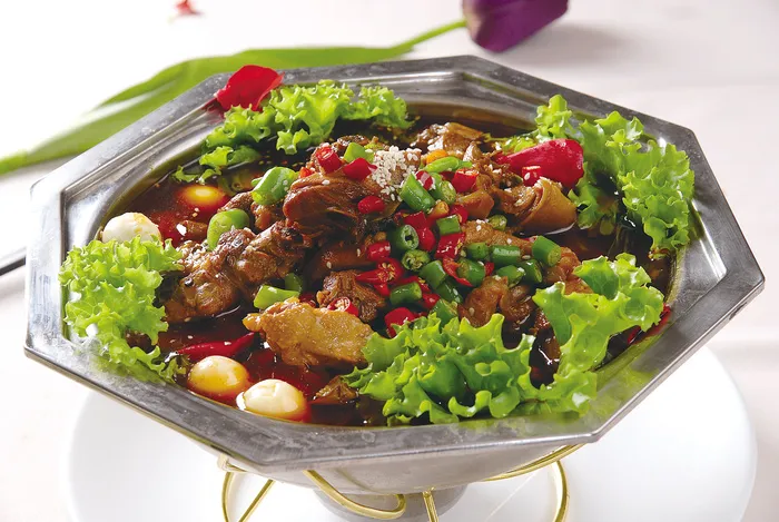 干锅美食焖锅湘菜麻辣香辣纸锅干锅霸王鸭