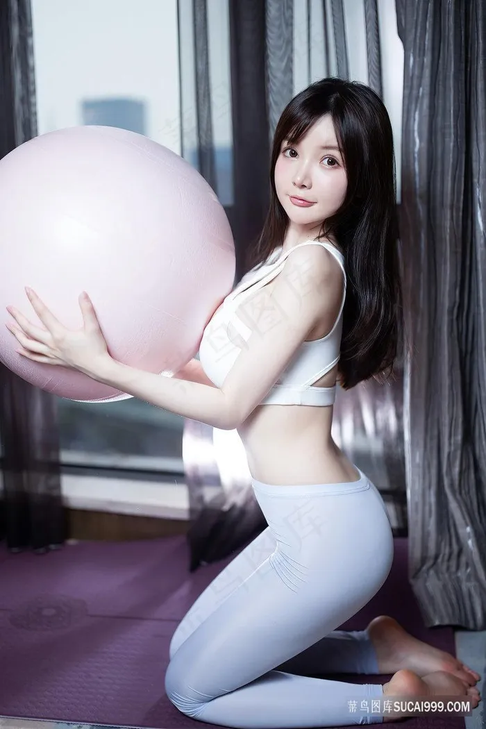 mm131青豆客国模美女玩健身球美图