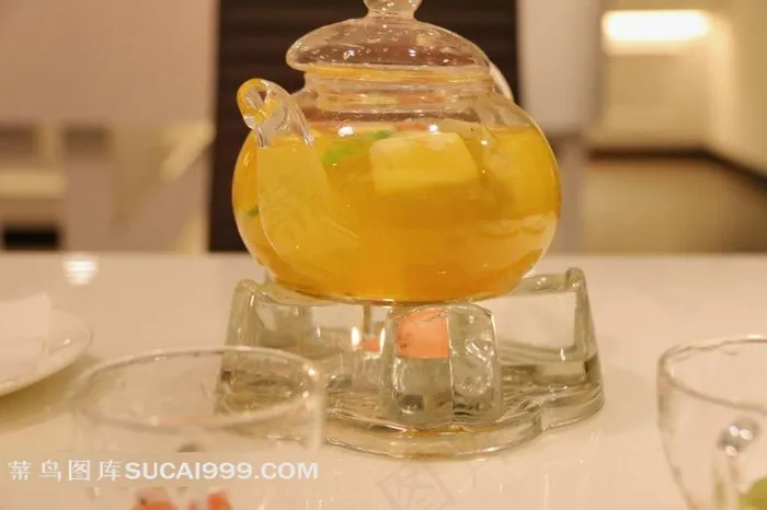 茶壶里的茶水