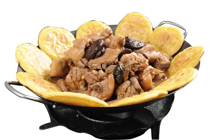  土鸡焖饼锅