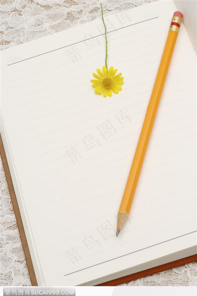 简单生活-记事本上的黄色铅笔