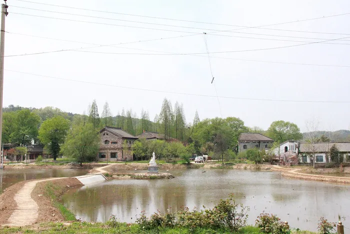 水塘下路村庄