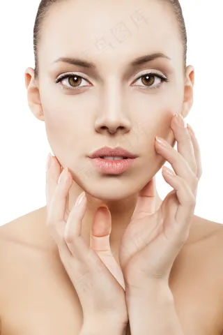 抚摸脸颊的裸肩美女头像图片