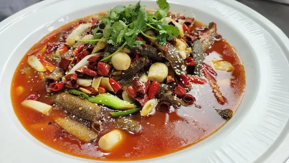 红烧黄鳝泥鳅菜品图片