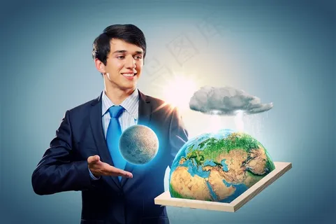 展示地球行星的商务人士高清图片 展示地球行星的商务人士高清图片