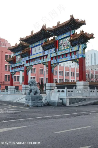 气派的古牌楼侧拍