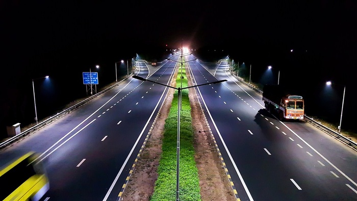 笔直的公路素材大图