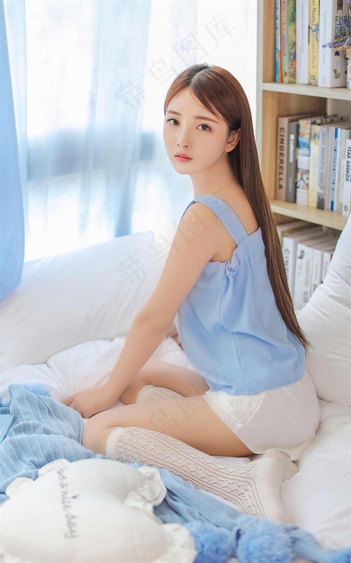 清纯美女高清床头照图片