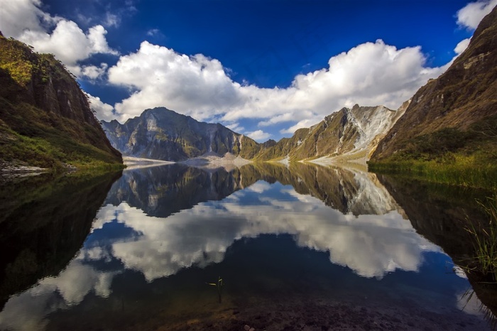 高山湖泊风光摄影