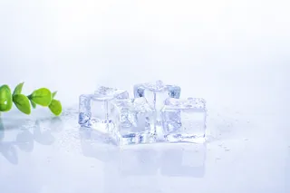 夏天夏季冰苞冰块