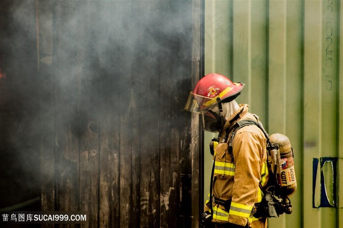 消防员在现场