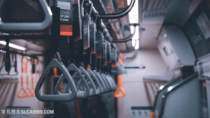 地铁上握手握把摄影