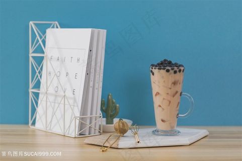 很多料的布丁奶茶图片