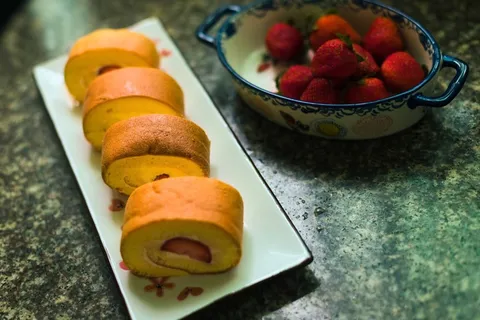 蛋糕店小蛋糕慕斯美食甜品图片