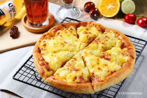 西餐美味菠萝披萨