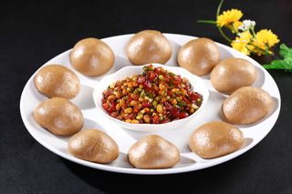 杂粮窝窝头炒腊肉丁