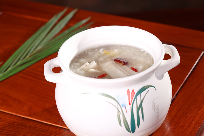 白果银耳煲雪梨 (1)