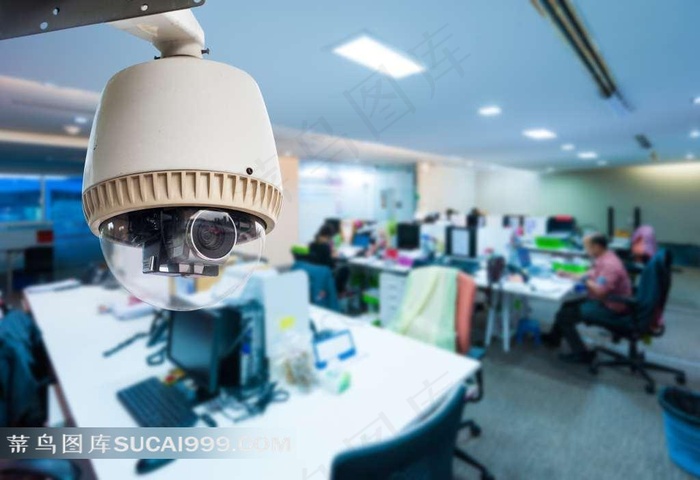 在监控下工作的人员高清摄影图片