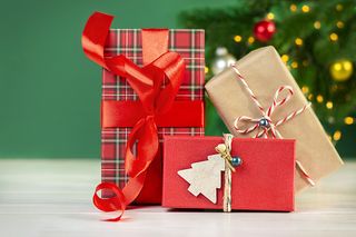 圣诞节礼物盒圣诞球元素装饰场景特写近景(53)